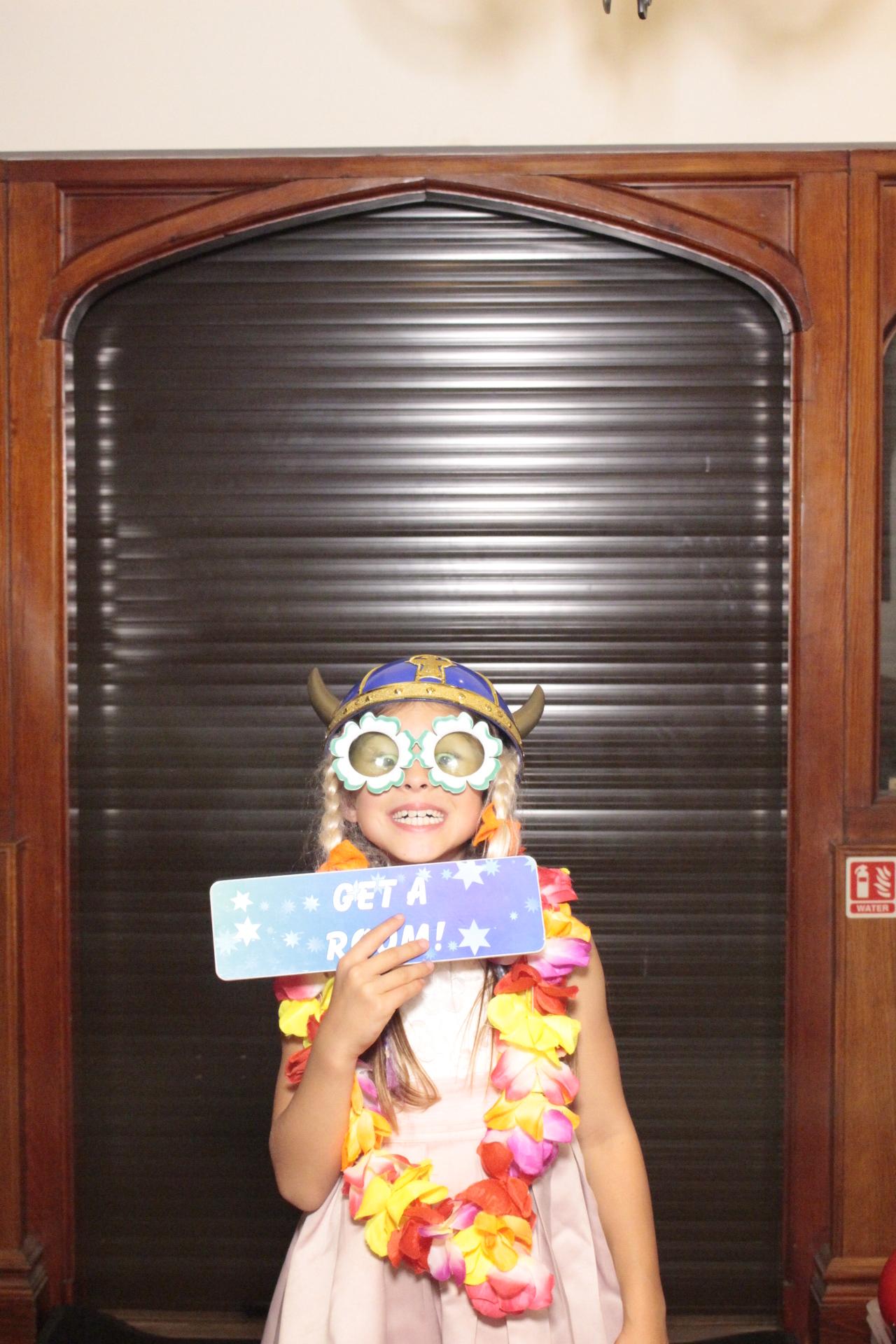Laura and Mo's Wedding | View more photos from the event at gallery.myphotoboothexperience.co.uk/u/MyPhotoBoothExperienceLtd/Laura-and-Mos-Wedding